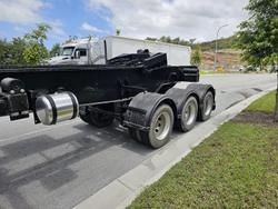 2008 Moore 36 Hooklift Stable Tip Black