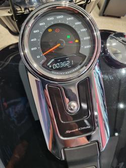 2022 Harley-Davidson Sport Glide 107 (FLSB) Softail Black