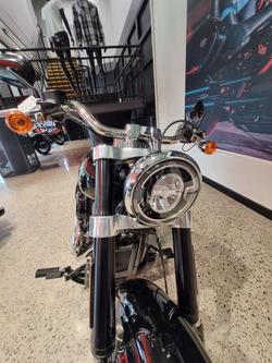 2022 Harley-Davidson Sport Glide 107 (FLSB) Softail Black