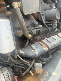 2015 Challenger Mt875e