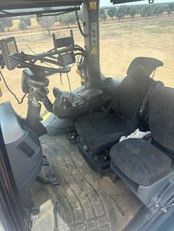 2015 Challenger Mt875e