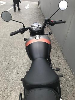 2025 Royal Enfield
Classic 350 Dark