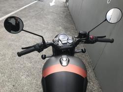 2025 Royal Enfield
Classic 350 Dark