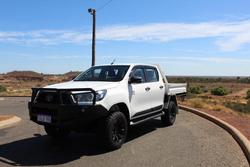 2020 Toyota
                Hilux SR