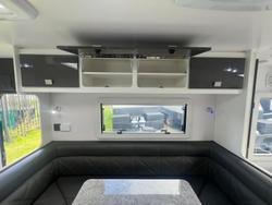 2025 JB Caravans Dirtroader 20'8 Bunk