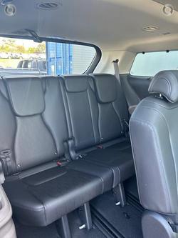 2025 Kia
                Carnival GT-Line HEV
