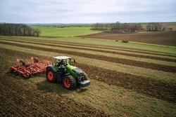 2025 Fendt
                1050 Vario 517 Hp Tractor 