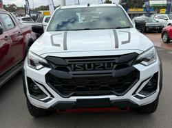 2024 Isuzu
D-MAX BLADE