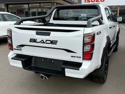 2024 Isuzu
D-MAX BLADE