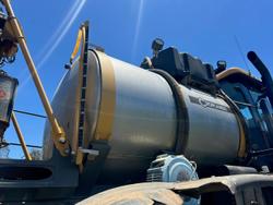 2013 Rogator Rg1300 YELLOW