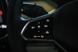 2025 Volkswagen
                ID. Buzz Pro BEV560