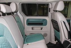 2025 Volkswagen
                ID. Buzz Pro BEV560