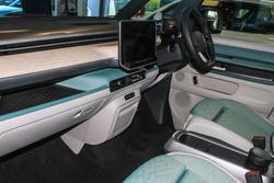 2025 Volkswagen
                ID. Buzz Pro BEV560