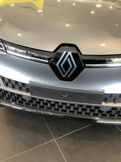 2024 Renault
                Megane E-Tech Techno EV60