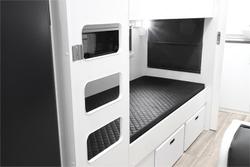 2025 VICTORY CARAVANS Trophy 24 Family Quad Bunk