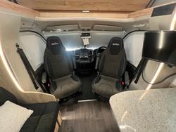 2025 Avan Ovation M9