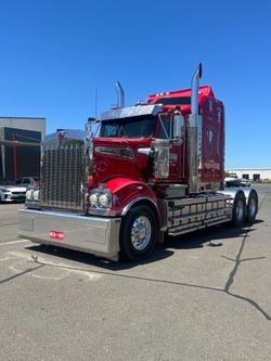 2020 Kenworth T909