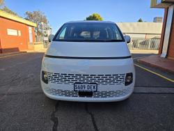 2024 Hyundai
STARIA LOAD