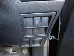 2017 Toyota
Hilux SR5