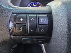 2017 Toyota
Hilux SR5