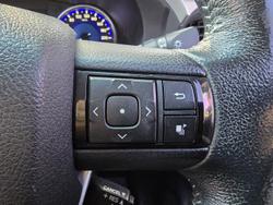 2017 Toyota
                Hilux SR5