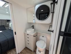 2025 Lotus Caravans 22' Sprint Rear Club