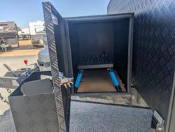 2025 Lotus Caravans 22' Sprint Rear Club