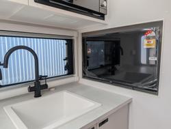 2025 Lotus Caravans 22' Sprint Rear Club