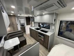 2025 Lotus Caravans 20'6 Freelander