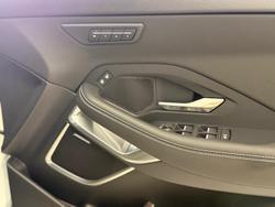 2024 Jaguar
E-PACE P250 R-Dynamic SE