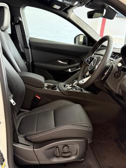 2024 Jaguar
E-PACE P250 R-Dynamic SE