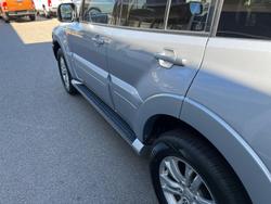 2013 Mitsubishi
Pajero VR-X