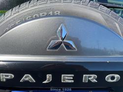 2013 Mitsubishi
Pajero VR-X