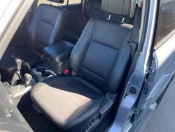 2013 Mitsubishi
Pajero VR-X