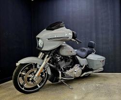2025 Harley-Davidson Street Glide 117 (FLHX) Touring Grey