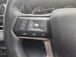2024 Mitsubishi
Outlander ES