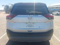 2024 Nissan
                X-TRAIL ST-L e-POWER