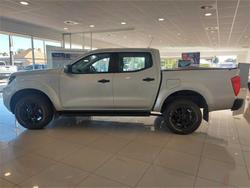 2022 Nissan Navara SL