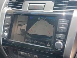 2024 Nissan
Navara ST-X