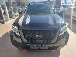 2024 Nissan
                Navara PRO-4X