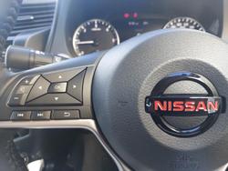 2024 Nissan
                Navara PRO-4X