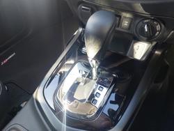 2024 Nissan
                Navara PRO-4X