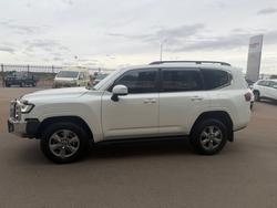 2021 Toyota LANDCRUISER VX White