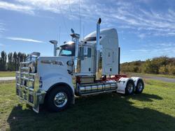 Kenworth T909
