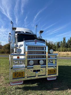 2024 Kenworth T909