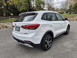 2024 MG
ZS Excite Hybrid+
