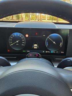 2025 Hyundai
                Kona Electric Premium