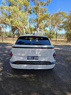 2025 Hyundai
                Kona Electric Premium