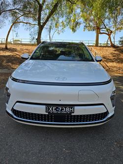 2025 Hyundai
                Kona Electric Premium
