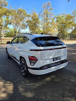 2025 Hyundai
                Kona Electric Premium